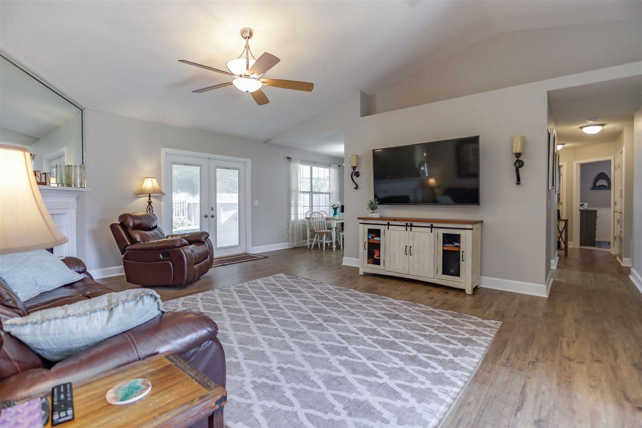 874 Ridge View Drive Pensacola, FL 32514 - Photo 8 of 40 Gallery Image 8