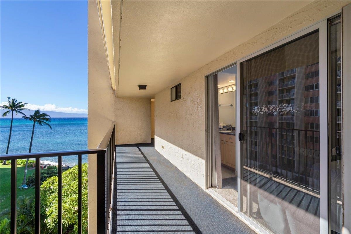 4401 Lower Honoapiilani Road, Unit B503 Lahaina, HI 96761 - Photo 11 of 29