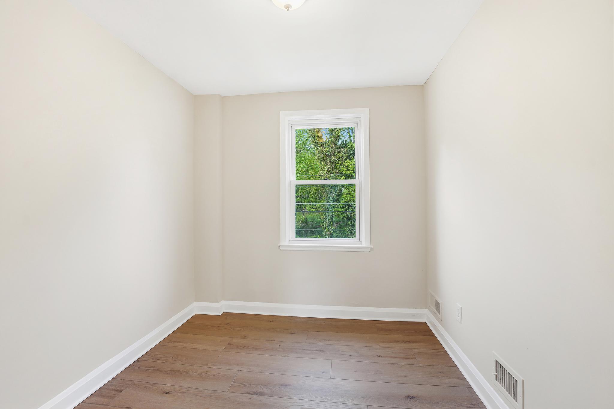 162 Cherrydell Road Baltimore, MD 21228 - Photo 20 of 31 Bedroom # 3