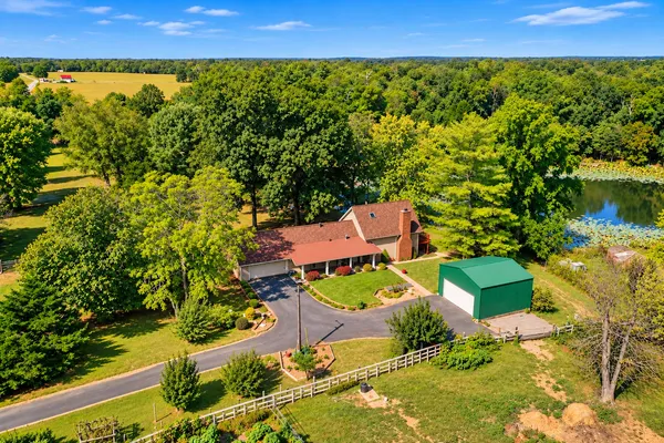 $599,000 | 5378 County Road 1700 North, Woodlawn, IL 62898
