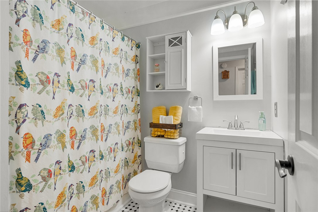 1403 Hanover Road Anderson, SC 29621 - Photo 20 of 40 Bright and clean, this bathroom offers a fresh aesthetic.