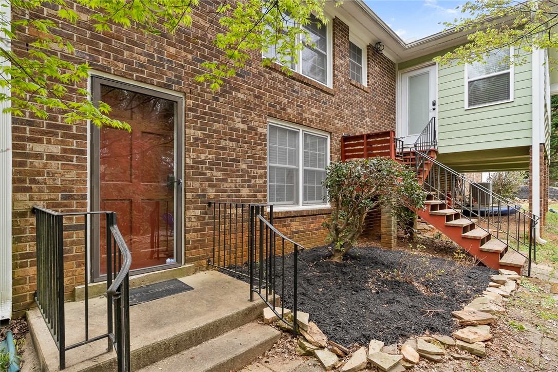 1403 Hanover Road Anderson, SC 29621 - Photo 24 of 40 This inviting exterior showcases classic brickwork and convenient access points.
