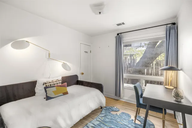 $5,000 | 909 Shelley Avenue, Austin, TX 78703