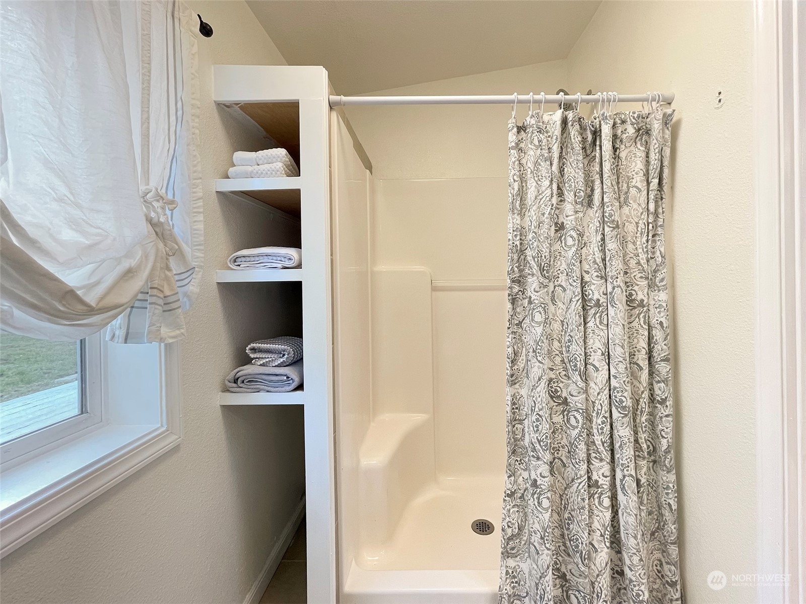 626 Pearce Road Port Angeles, WA 98362 - Photo 15 of 37 Gallery Image 15