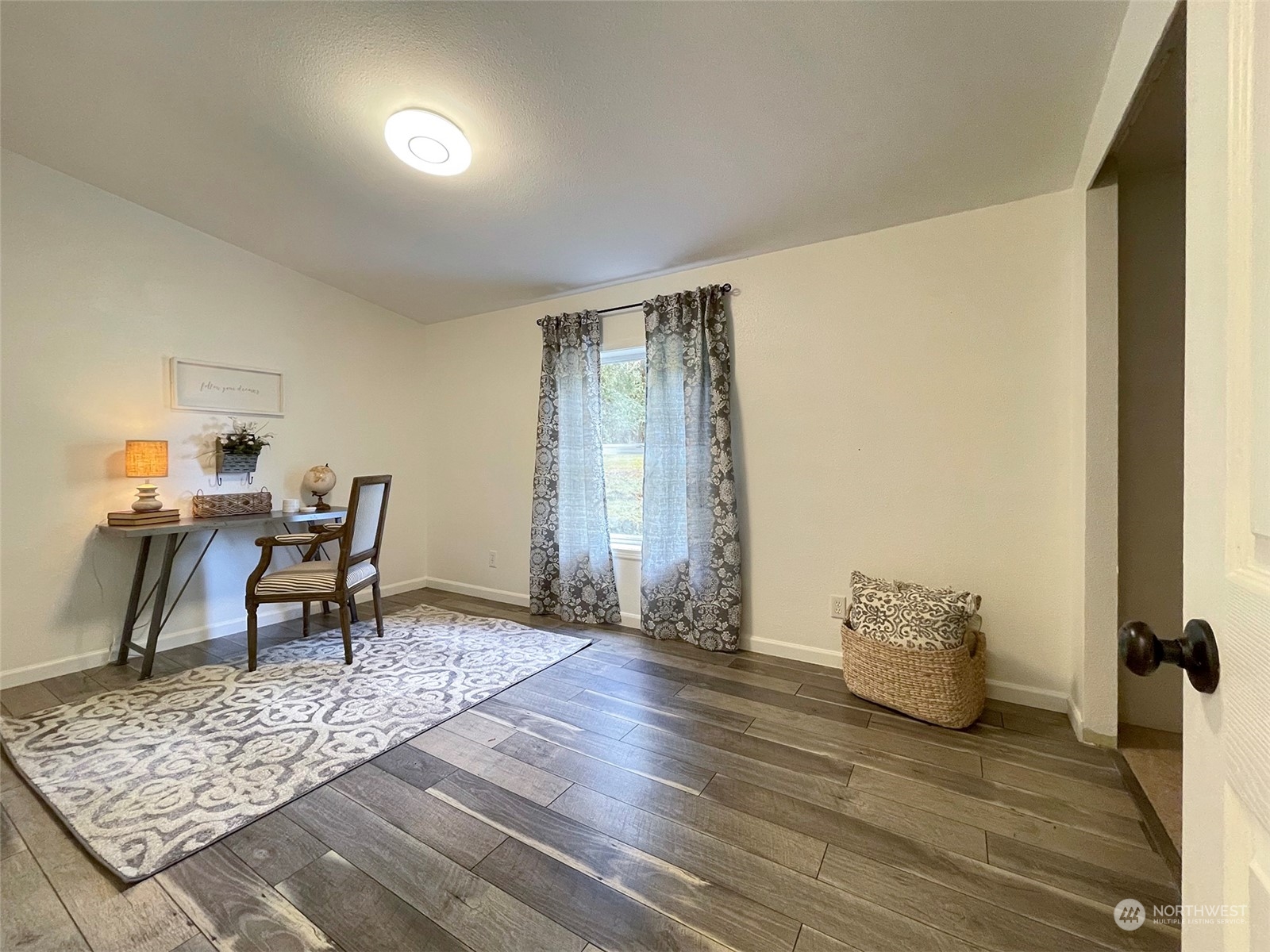 626 Pearce Road Port Angeles, WA 98362 - Photo 18 of 37 Gallery Image 18
