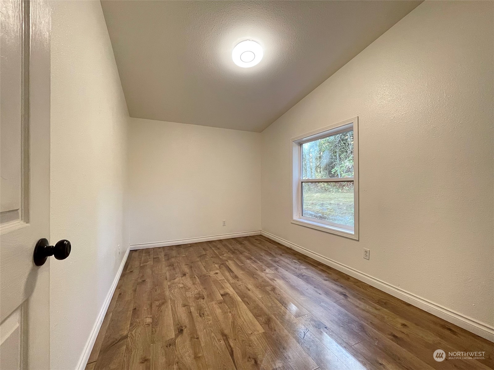 626 Pearce Road Port Angeles, WA 98362 - Photo 20 of 37 Gallery Image 20