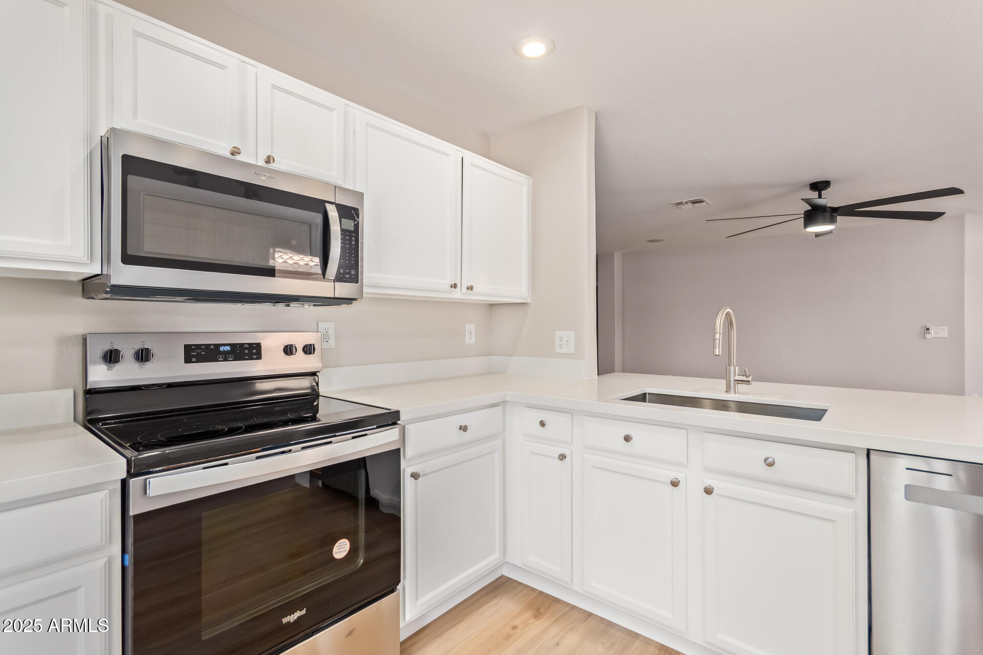 3035 West Roberta Drive Phoenix, AZ 85083 - Photo 12 of 31 0013-13 - Range Mule