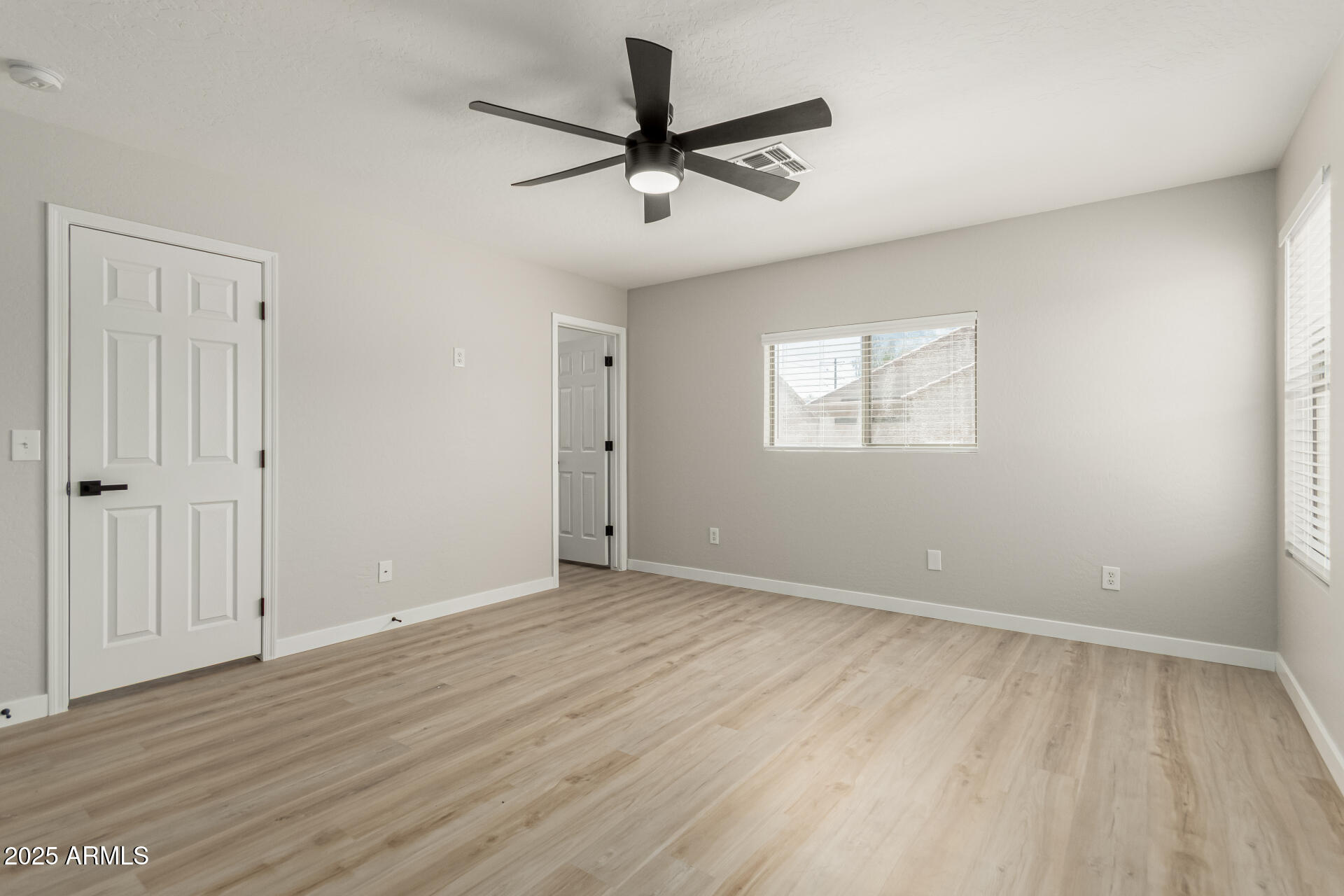 3035 West Roberta Drive Phoenix, AZ 85083 - Photo 15 of 31 9 - Roberta 3035