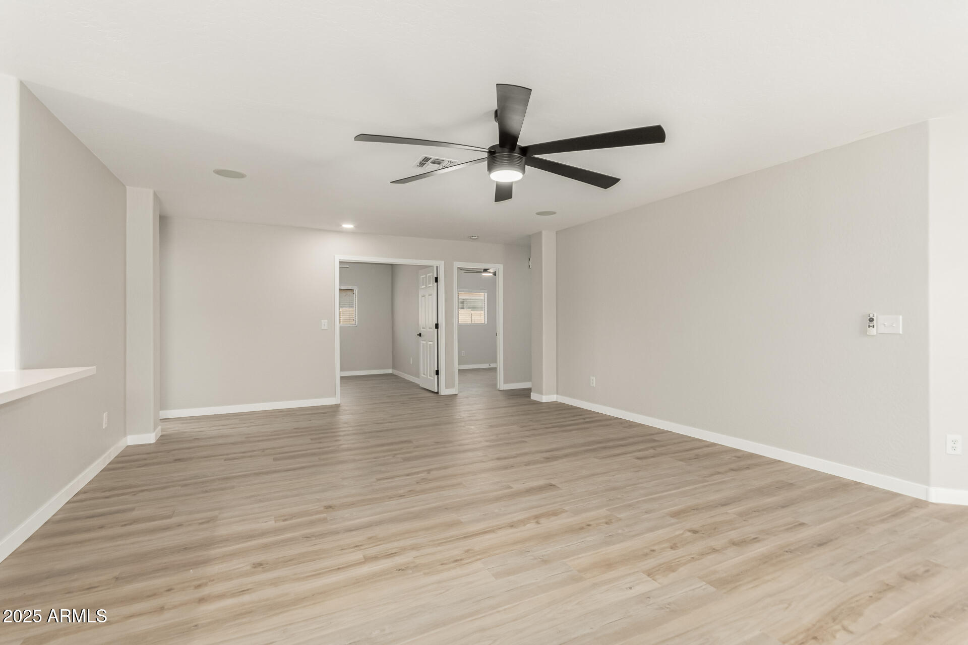 3035 West Roberta Drive Phoenix, AZ 85083 - Photo 6 of 31 3 - Roberta 3035