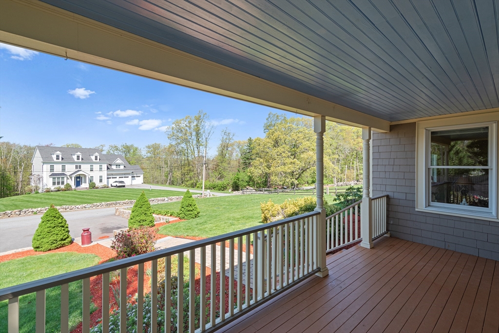 122 Deerfoot Road Southborough, MA 01772 - Photo 4 of 38