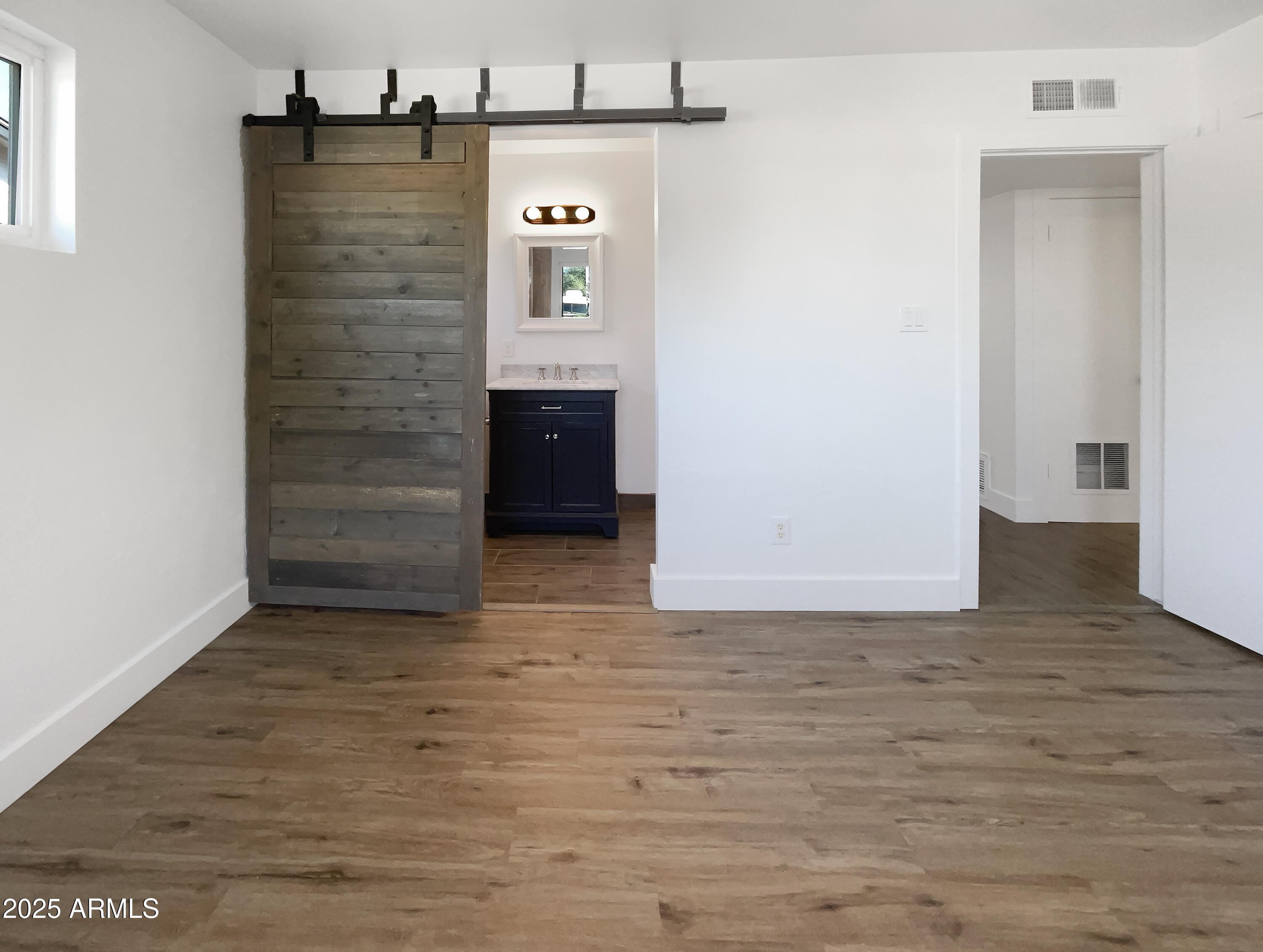 7231 North 23rd Avenue Phoenix, AZ 85021 - Photo 17 of 28 a view of a bathroom