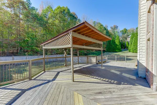 $5,200 | 940 Chateau Forest Road, Hoschton, GA 30548