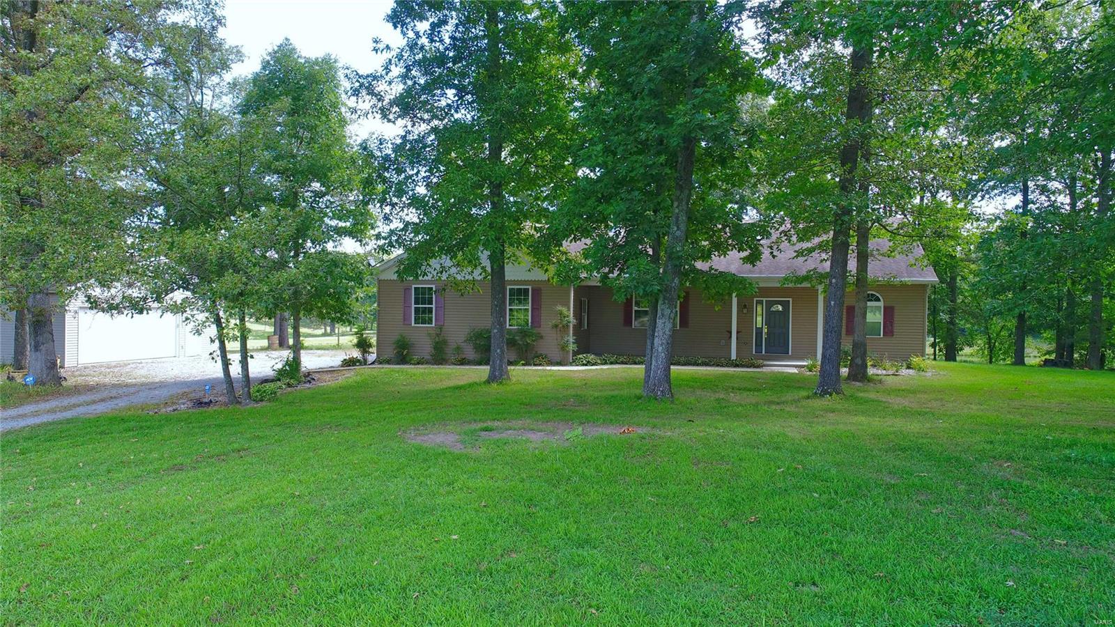 11738 Paulton Road Pittsburg, IL 62974 - Photo 2 of 53
