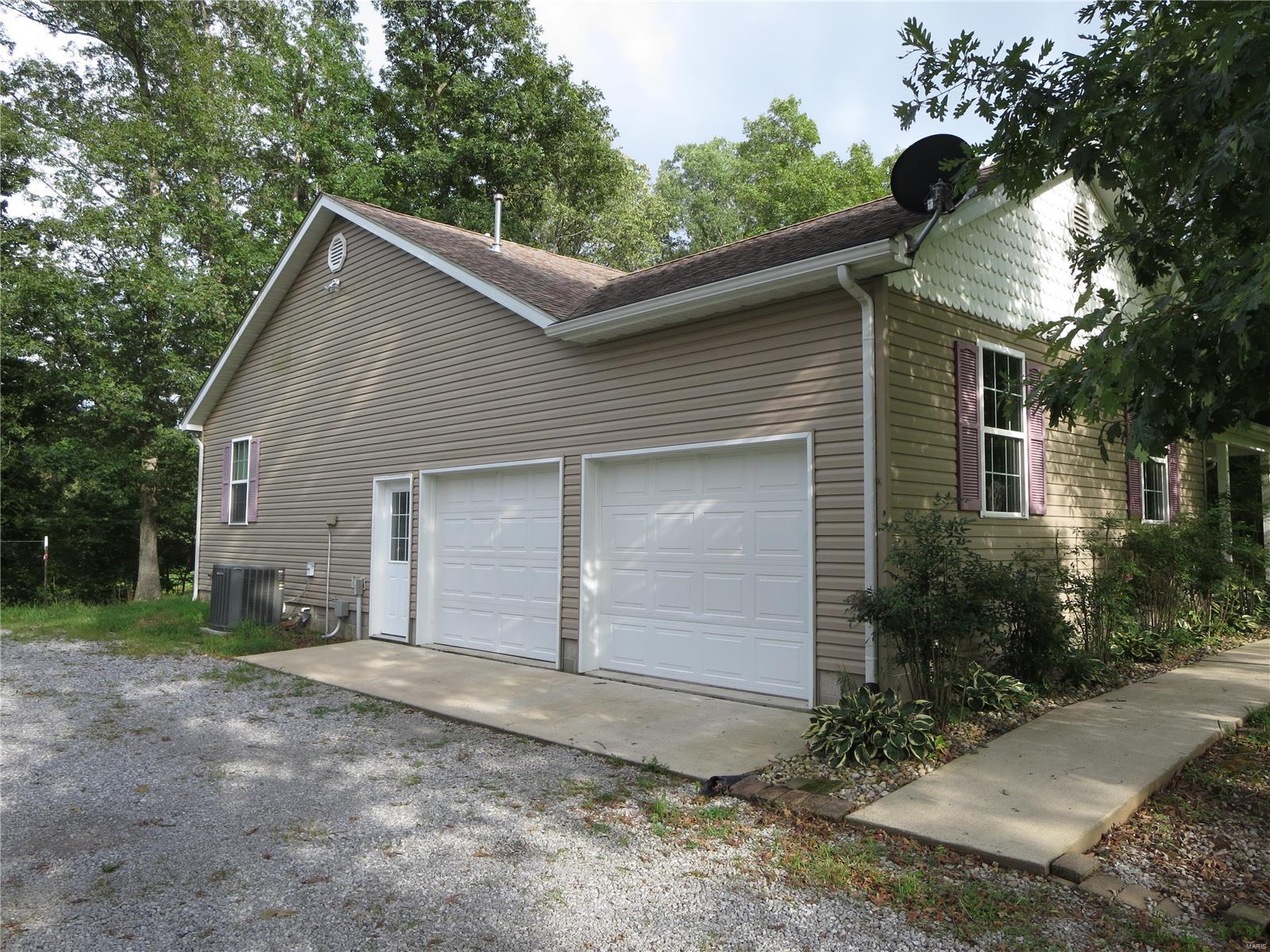11738 Paulton Road Pittsburg, IL 62974 - Photo 5 of 53