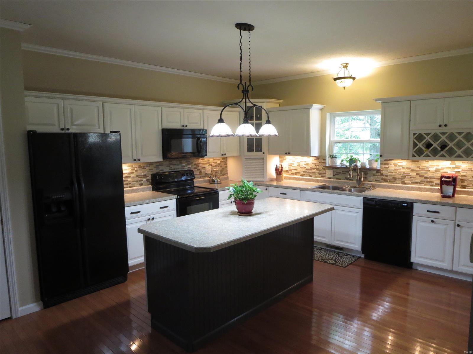 11738 Paulton Road Pittsburg, IL 62974 - Photo 8 of 53