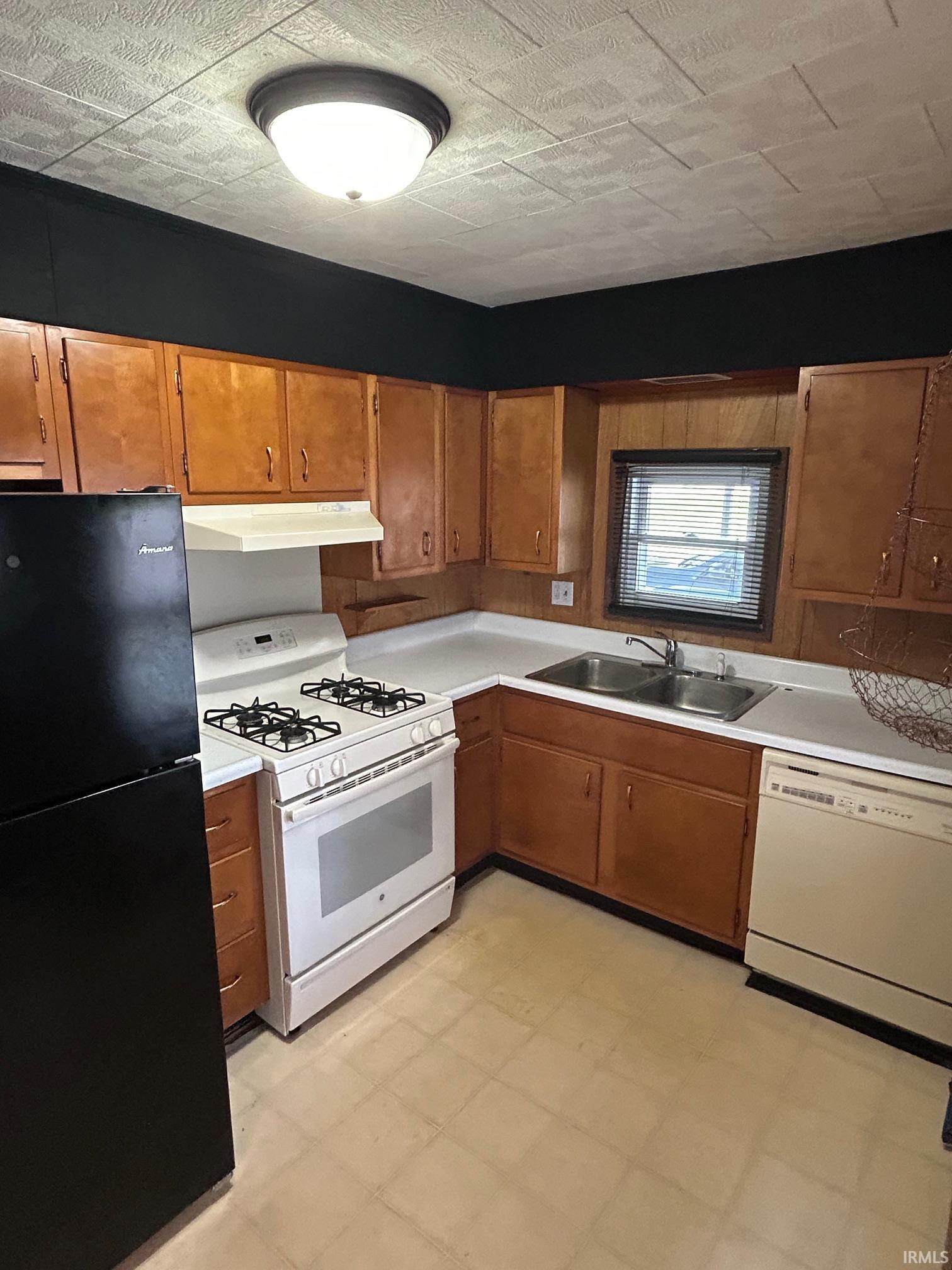 2511 South Rockport Road Bloomington, IN 47403 - Photo 23 of 29