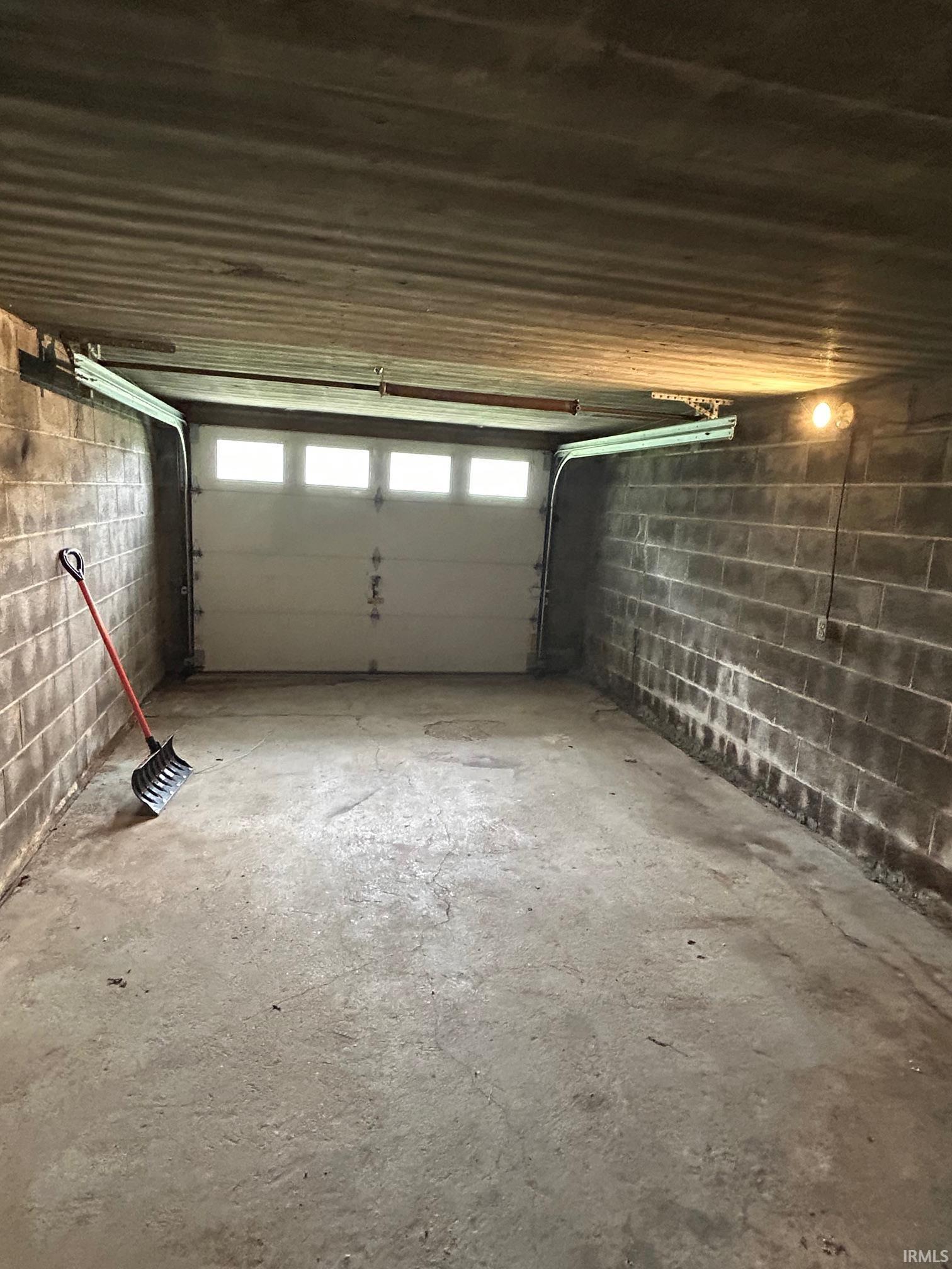 2511 South Rockport Road Bloomington, IN 47403 - Photo 27 of 29