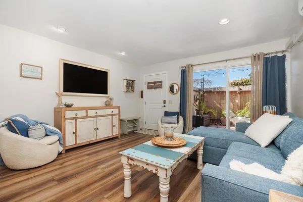 $715,000 | 405 Requeza Street, Unit H9, Encinitas, CA 92024