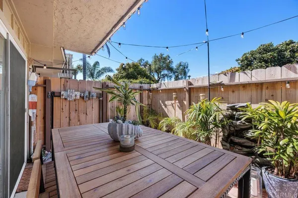 $715,000 | 405 Requeza Street, Unit H9, Encinitas, CA 92024