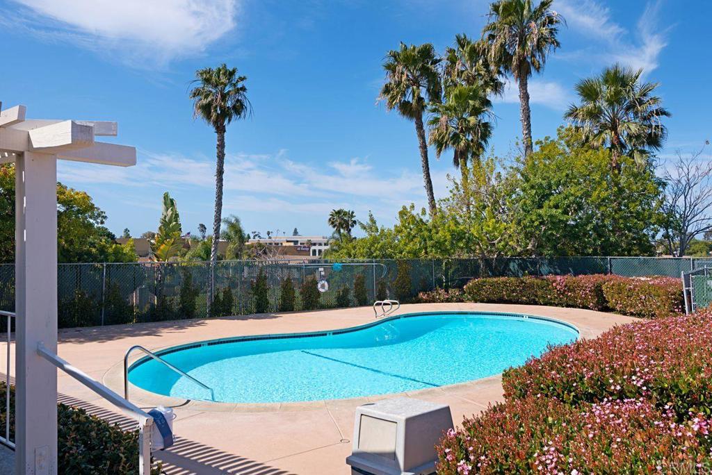 405 Requeza Street, Unit H9 Encinitas, CA 92024 - Photo 31 of 33