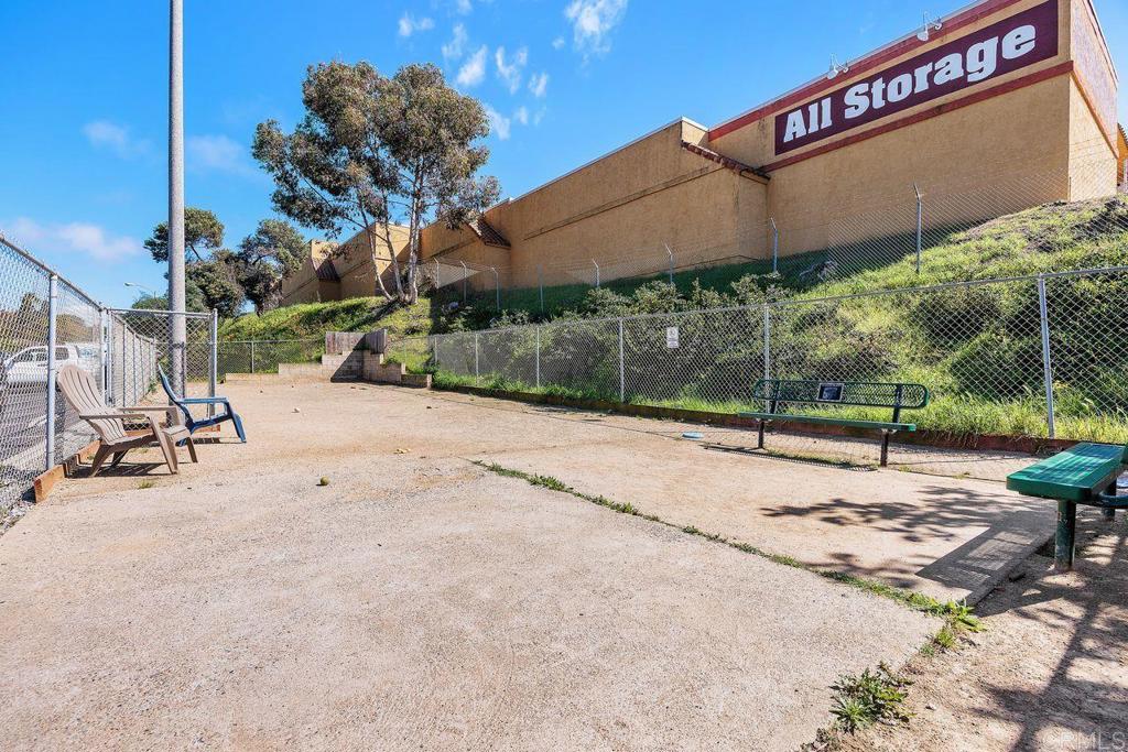 405 Requeza Street, Unit H9 Encinitas, CA 92024 - Photo 32 of 33