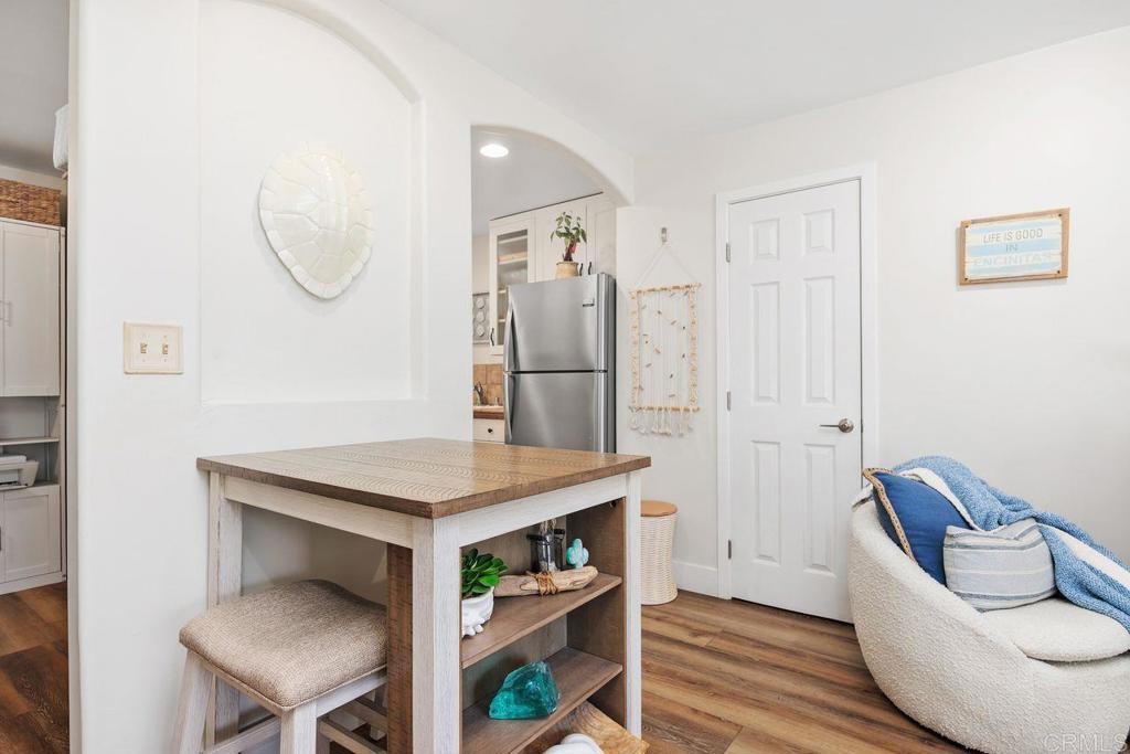 405 Requeza Street, Unit H9 Encinitas, CA 92024 - Photo 7 of 33