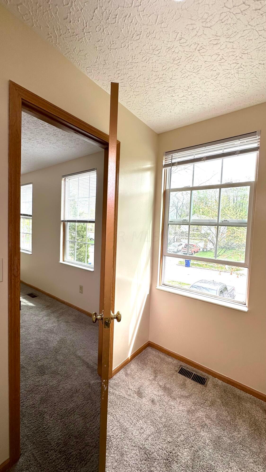 2746 Northwold Road Columbus, OH 43231 - Photo 7 of 31 CLOSET VIEW