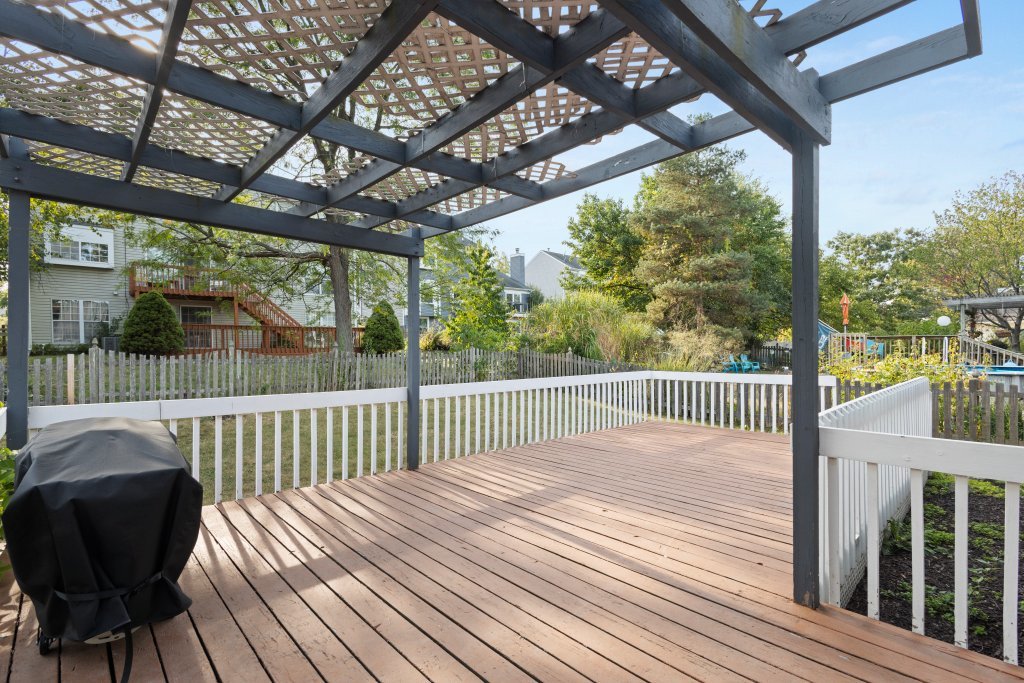 798 Burning Trail Carol Stream, IL 60188 - Photo 25 of 40 a view of a chairs on the roof deck