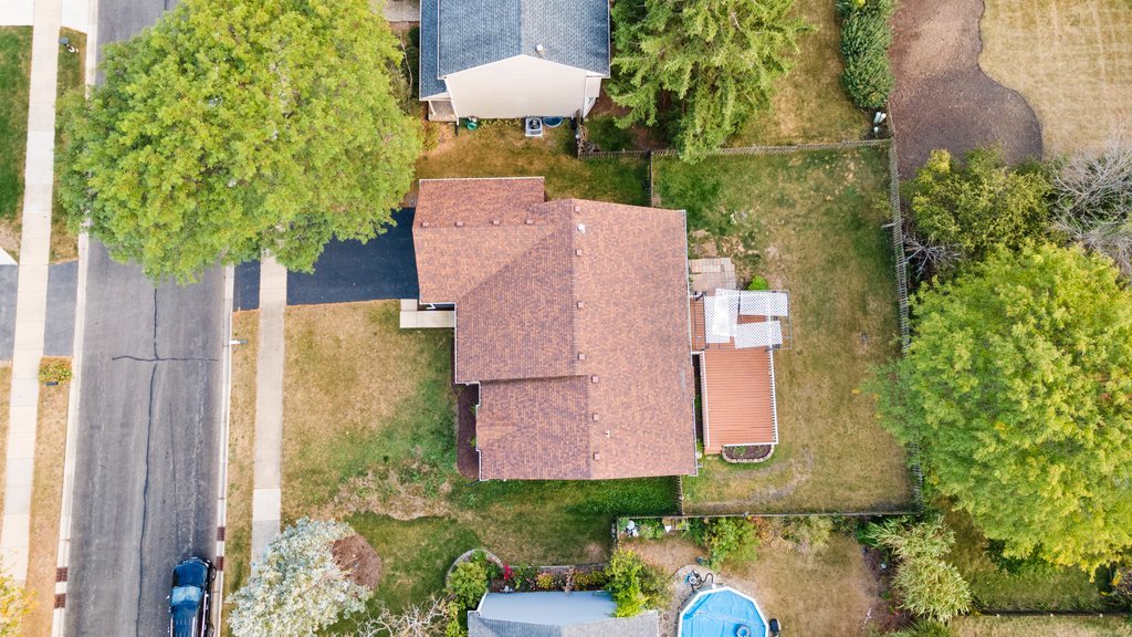 798 Burning Trail Carol Stream, IL 60188 - Photo 38 of 40 an aerial view of a house with a yard basket ball court and outdoor seating