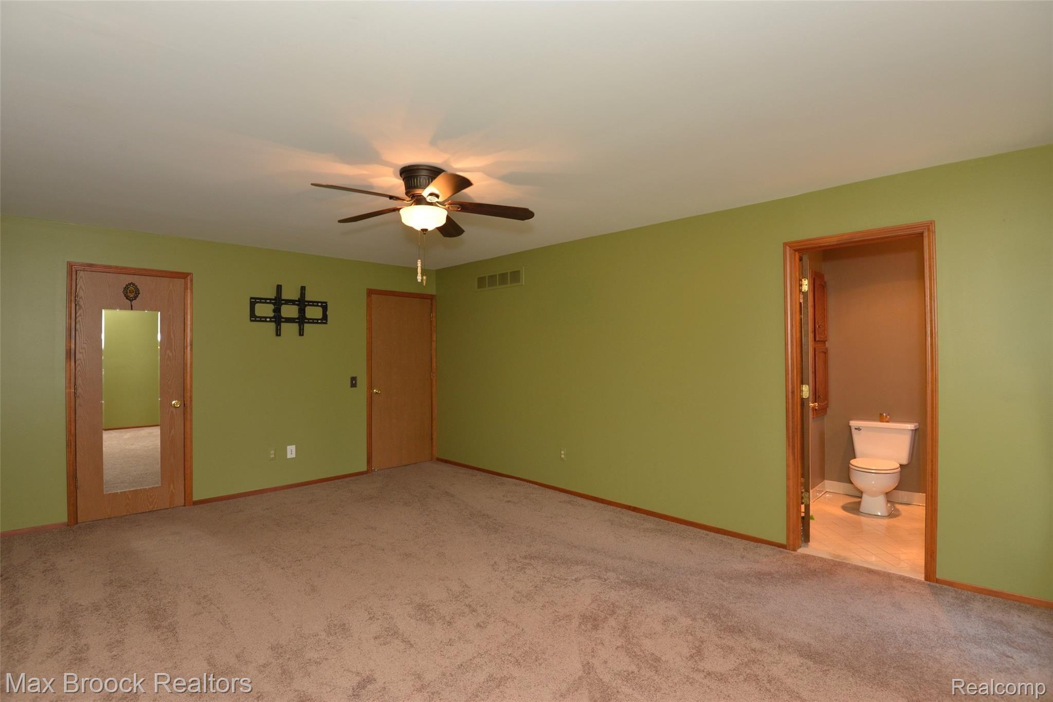 233 Coldiron Drive Rochester, MI 48307 - Photo 15 of 24 Master Bedroom and Master Bath
