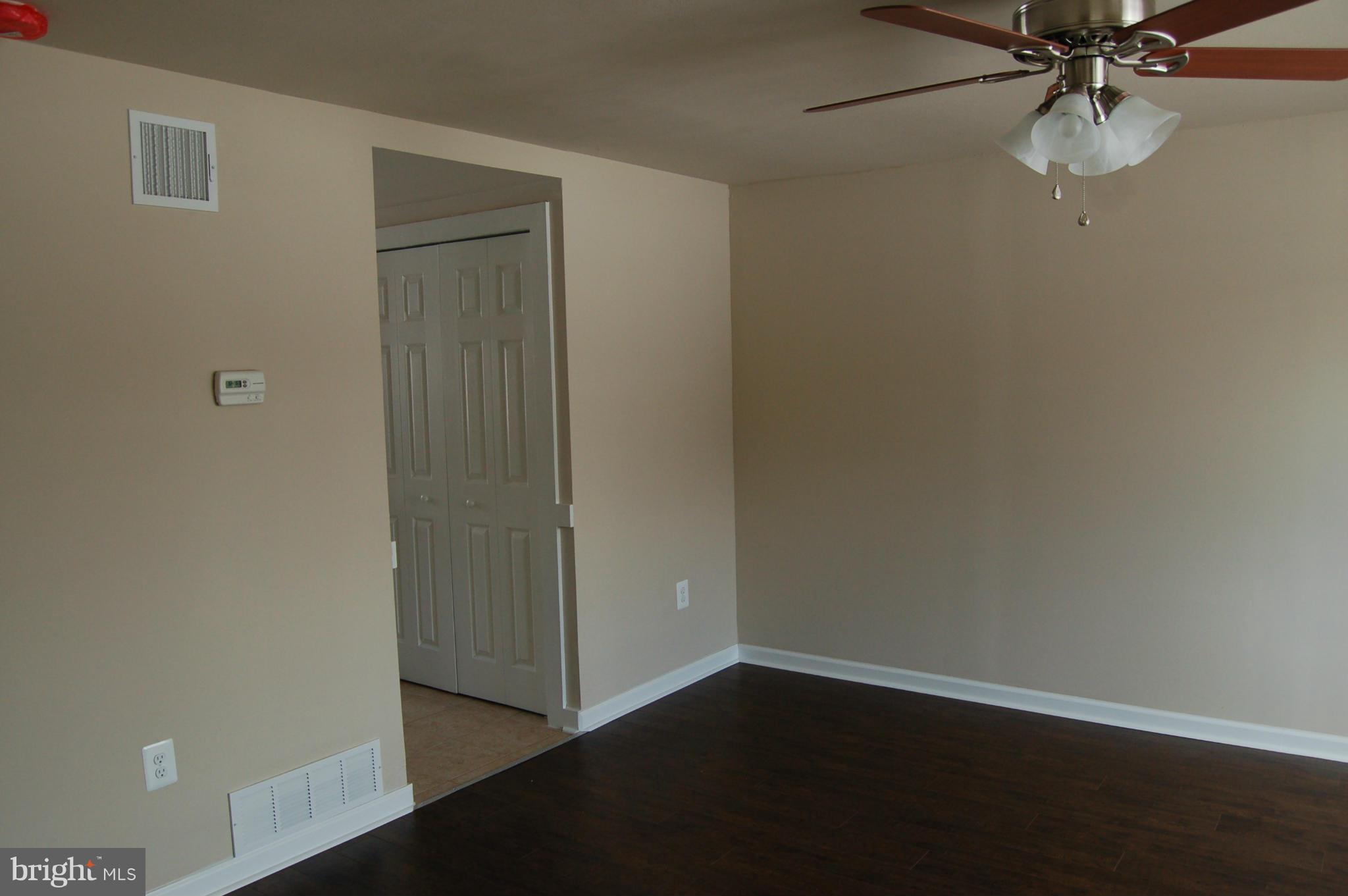 2016 Kelmore Road Baltimore, MD 21222 - Photo 9 of 27 Living Room