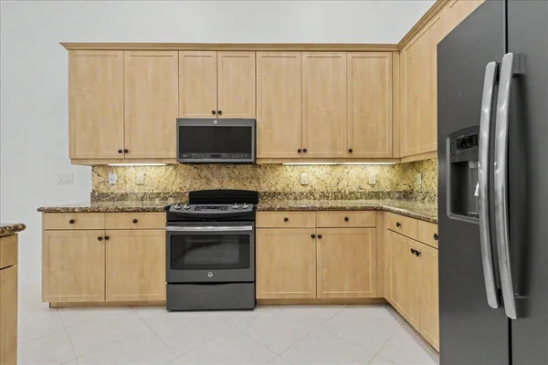 $4,250 | 10126 Armani Drive, Boynton Beach, FL 33437