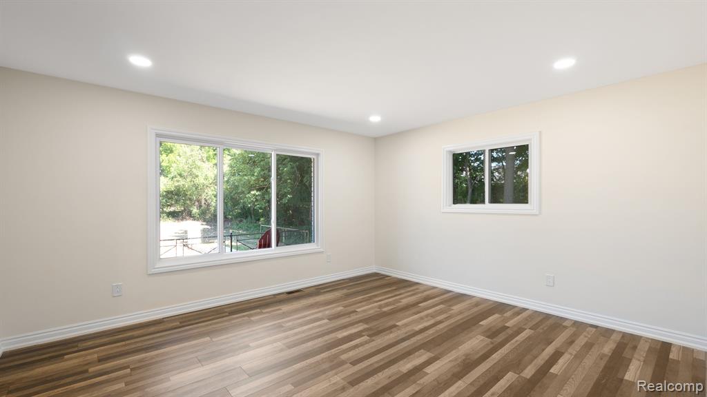 2164 East Hamlin Road Rochester Hills, MI 48307 - Photo 13 of 34