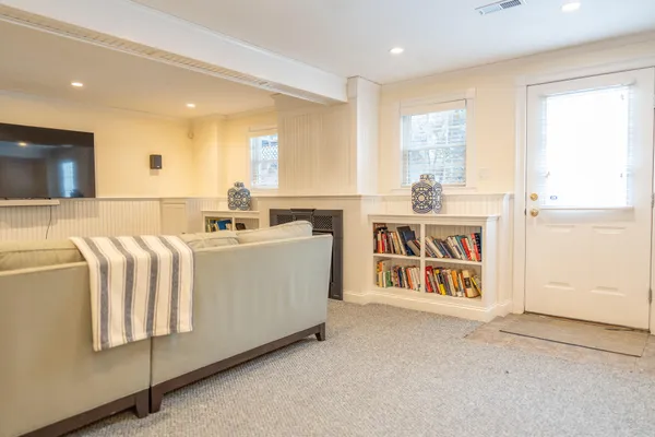 $1,750,000 | 10 Abbey Gate Road, Cotuit, MA 02635