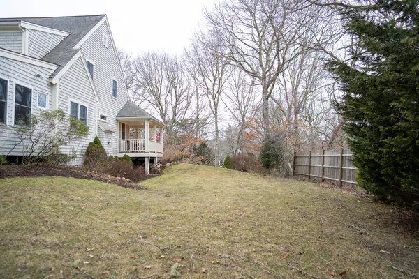 $1,900,000 | 10 Abbey Gate Road, Cotuit, MA 02635