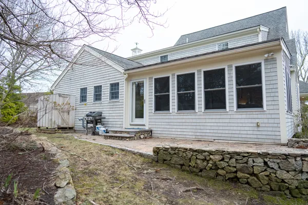 $1,750,000 | 10 Abbey Gate Road, Cotuit, MA 02635