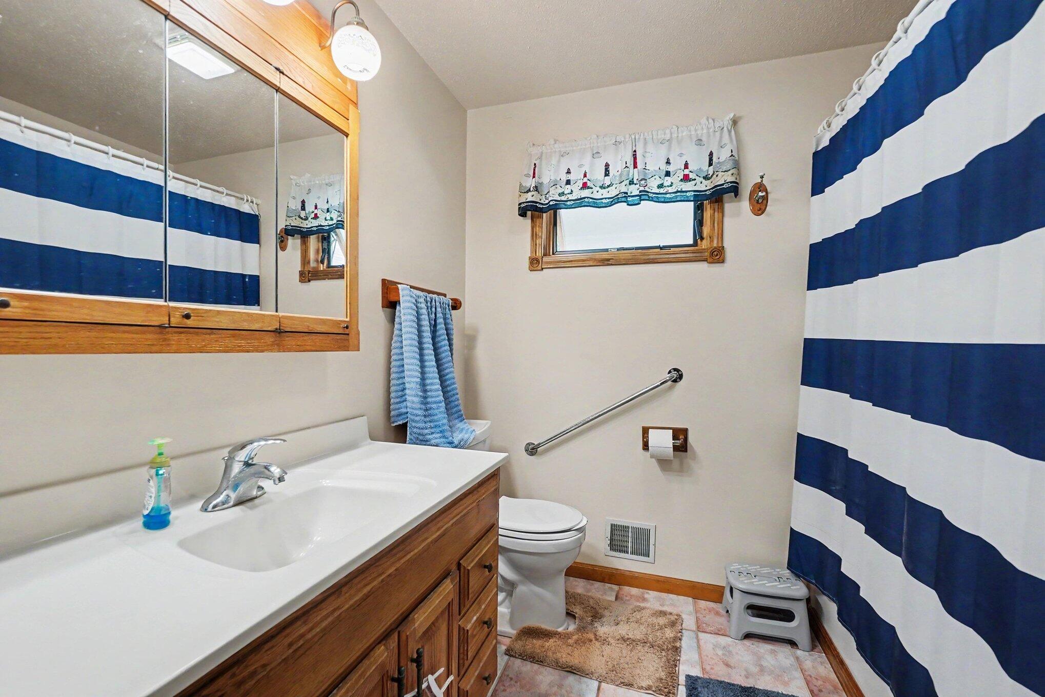 4485 South Miles Road Sheridan, MI 48884 - Photo 13 of 79 020_file_2257