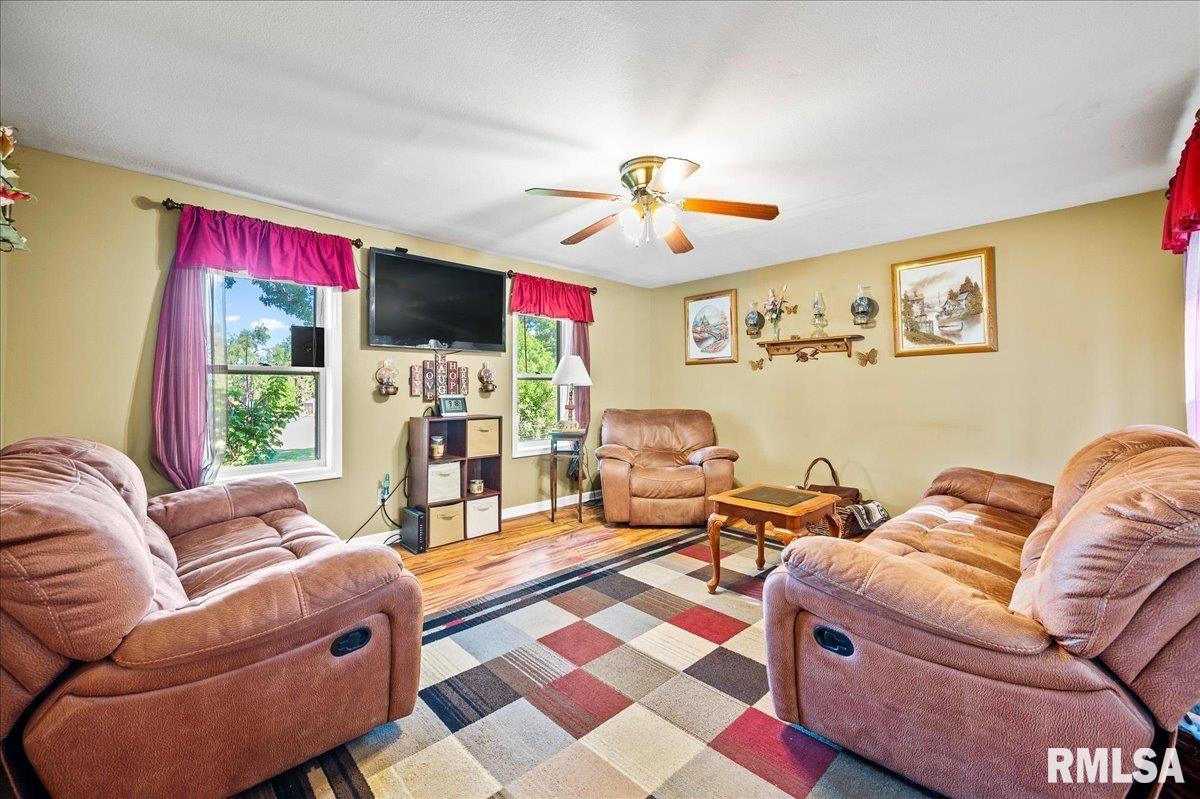 1703 Bloomington Road East Peoria, IL 61611 - Photo 12 of 57 Gallery Image 12