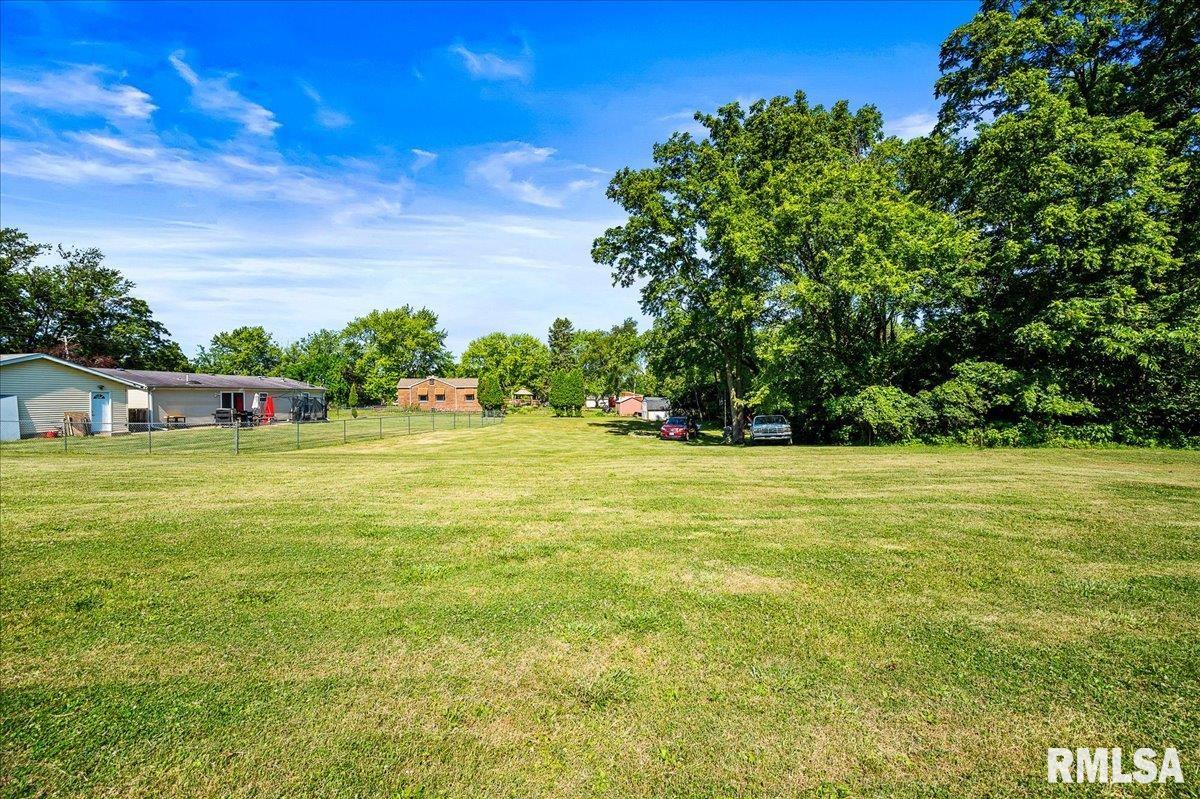 1703 Bloomington Road East Peoria, IL 61611 - Photo 35 of 57 Gallery Image 35