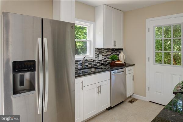 1201 Harper Road Silver Spring, MD 20903 - Photo 5 of 28 Kitchen