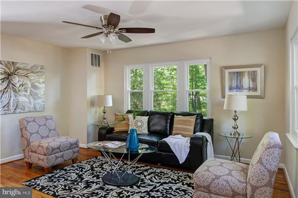 1201 Harper Road Silver Spring, MD 20903 - Photo 6 of 28 Living Room