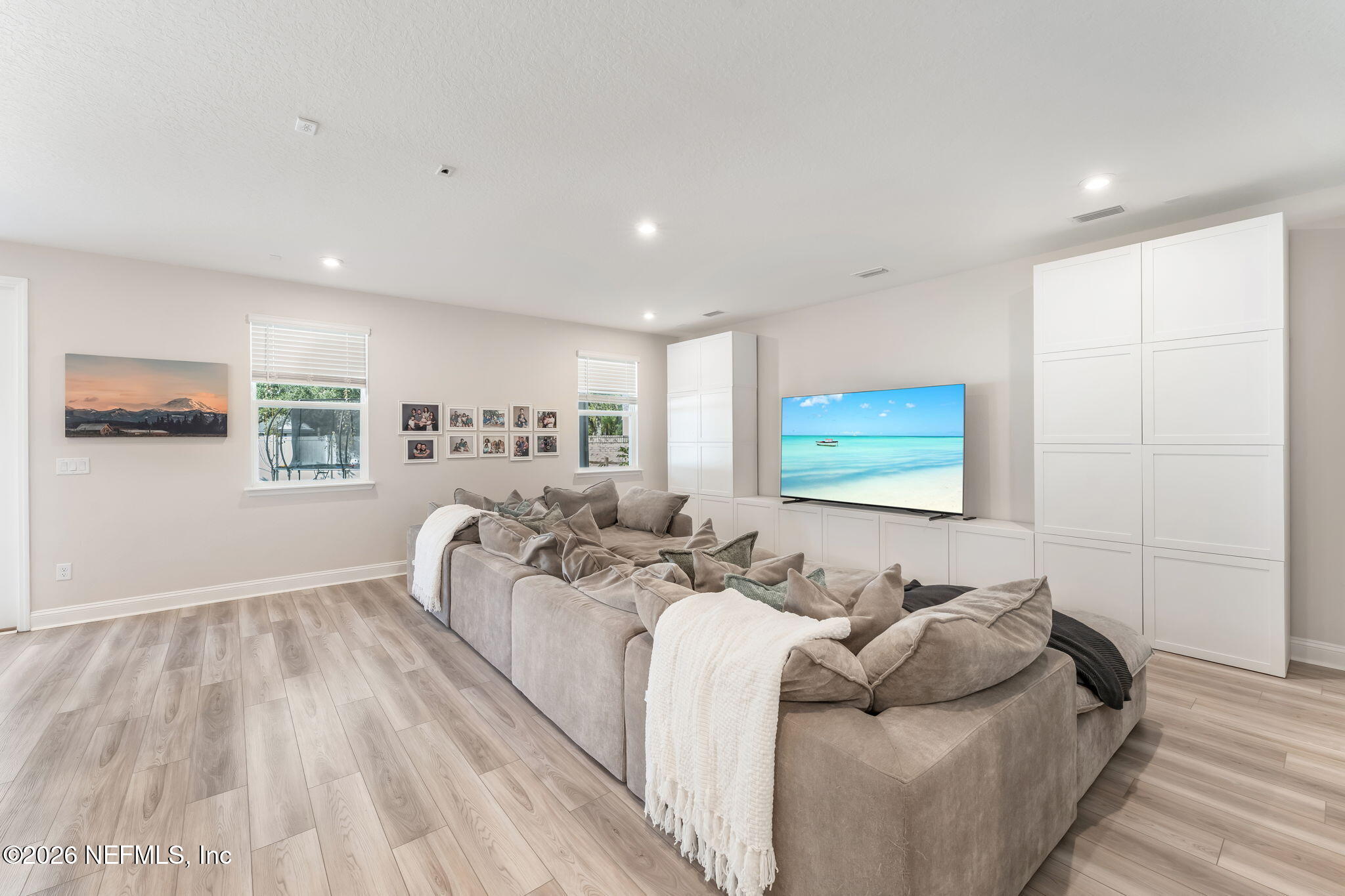 10506 Melody Mdws Road Jacksonville, FL 32257 - Photo 11 of 56 Living Room