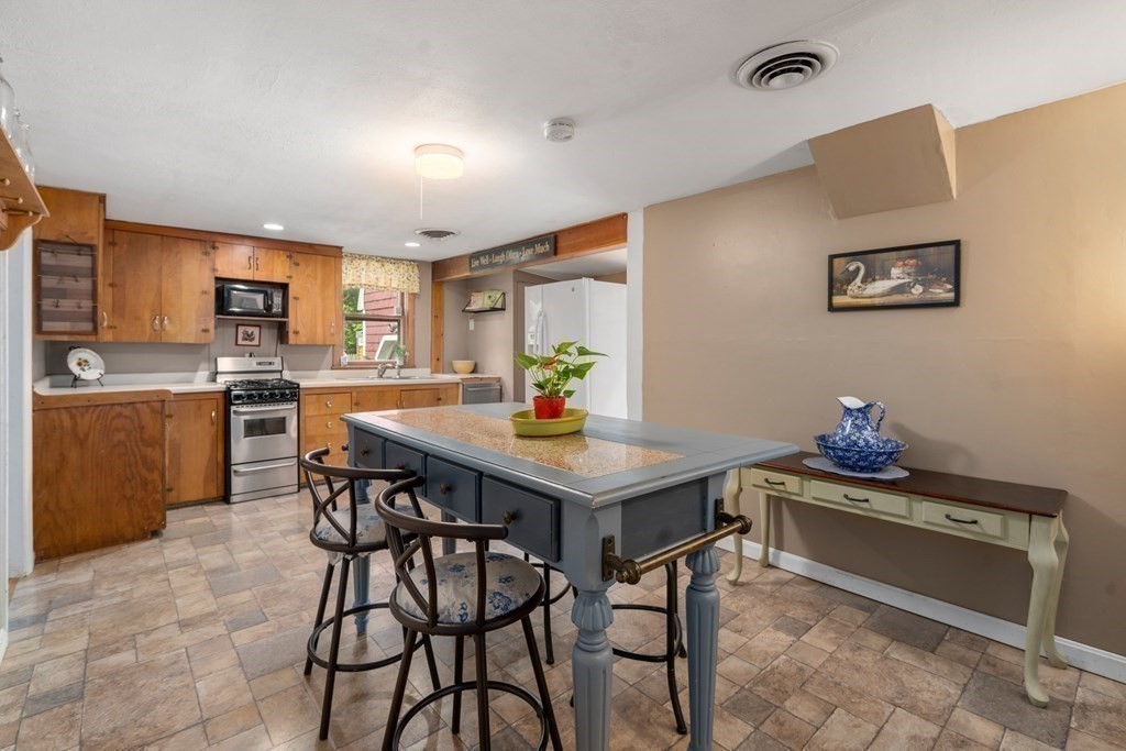 5 Patten Road Norton, MA 02766 - Photo 11 of 30