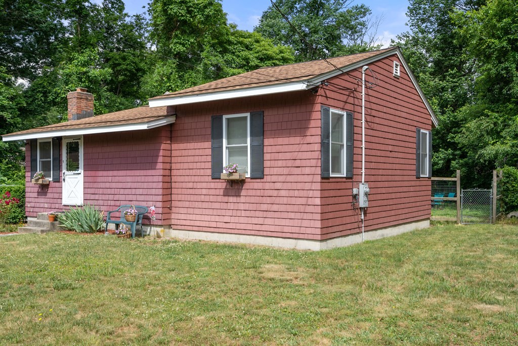 5 Patten Road Norton, MA 02766 - Photo 3 of 30