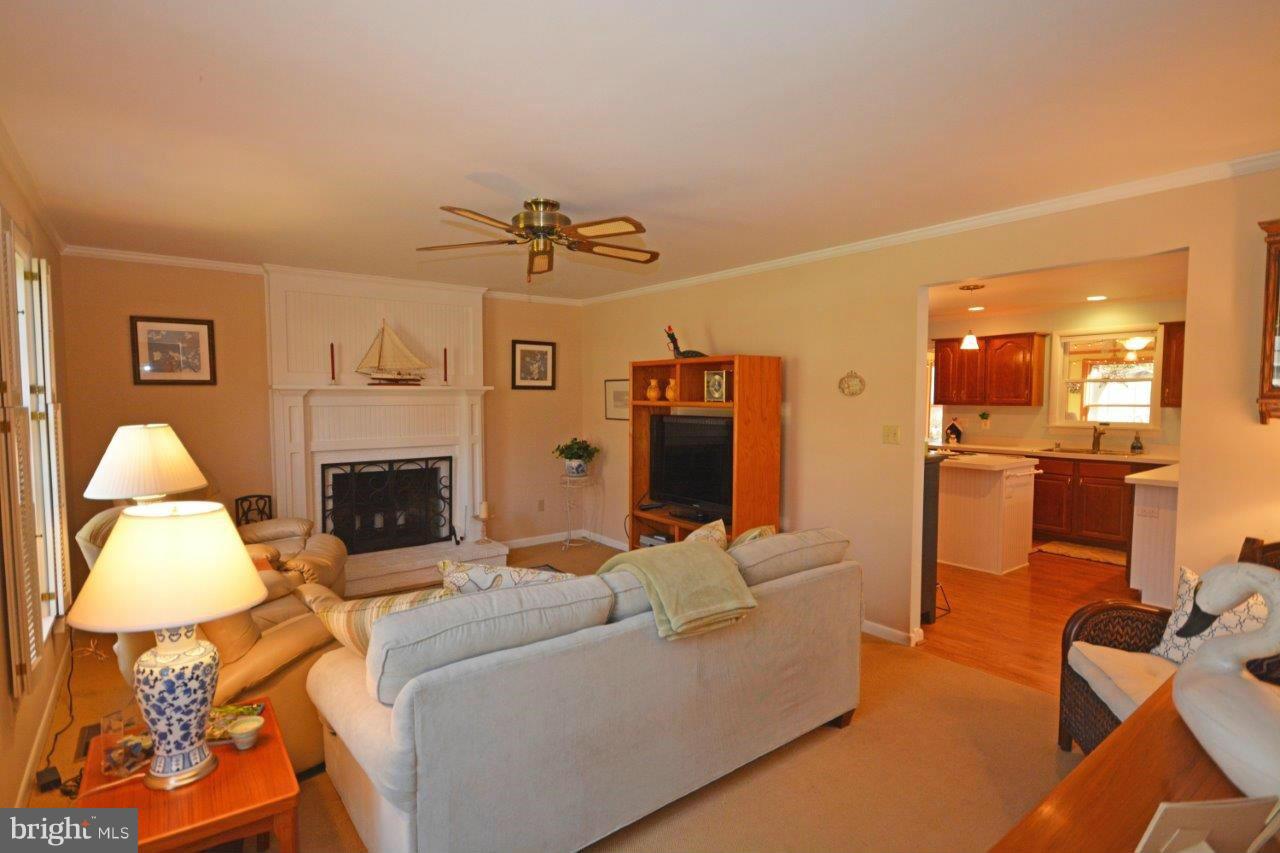 7055 Pine Ridge Road Easton, MD 21601 - Photo 4 of 27 Living Room