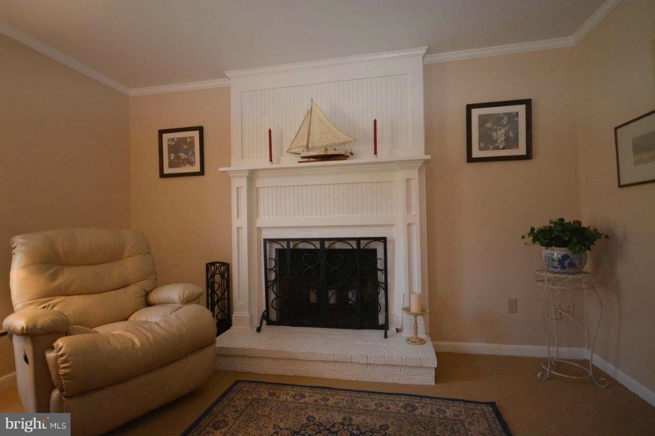 7055 Pine Ridge Road Easton, MD 21601 - Photo 6 of 27 Living Room