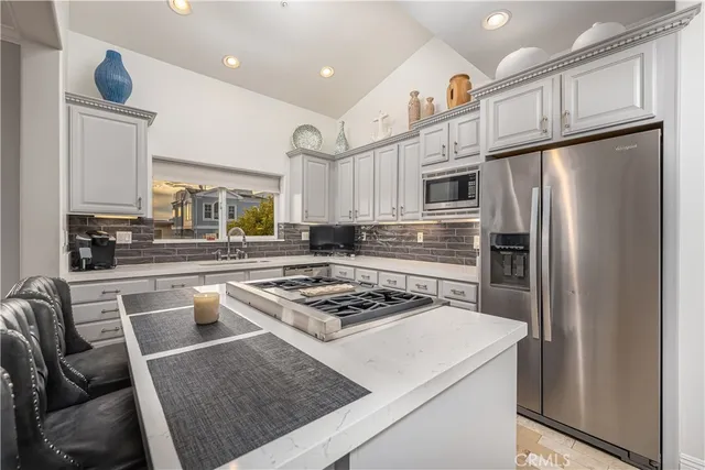 $15,000 | 301 2nd Street, Hermosa Beach, CA 90254