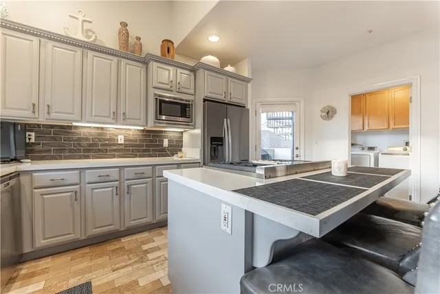 $15,000 | 301 2nd Street, Hermosa Beach, CA 90254