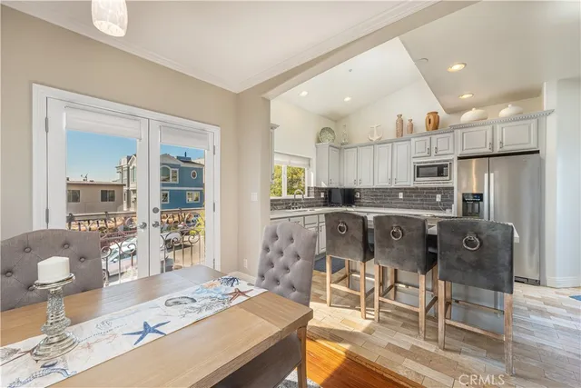 a view of entryway with a chandelier
