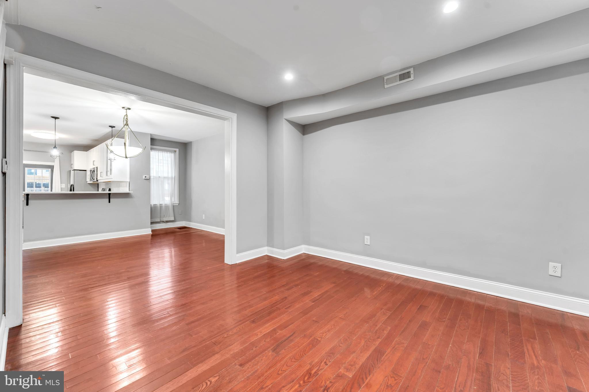 2817 Pelham Avenue Baltimore, MD 21213 - Photo 2 of 21